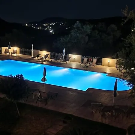 Royalrose * Paleokasztríca