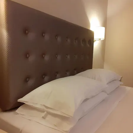 Royalrose * Paleokastritsa