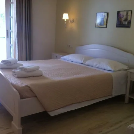 Royalrose * Paleokastritsa