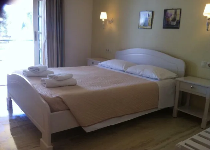 Royalrose * Paleokastritsa