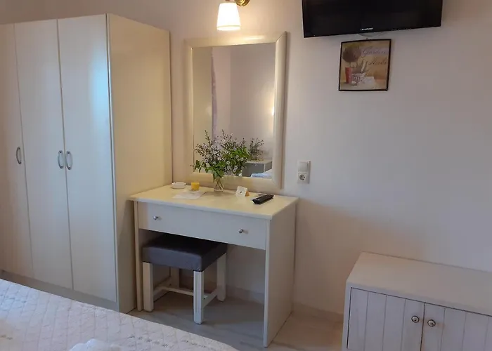 Royalrose * Paleokastritsa