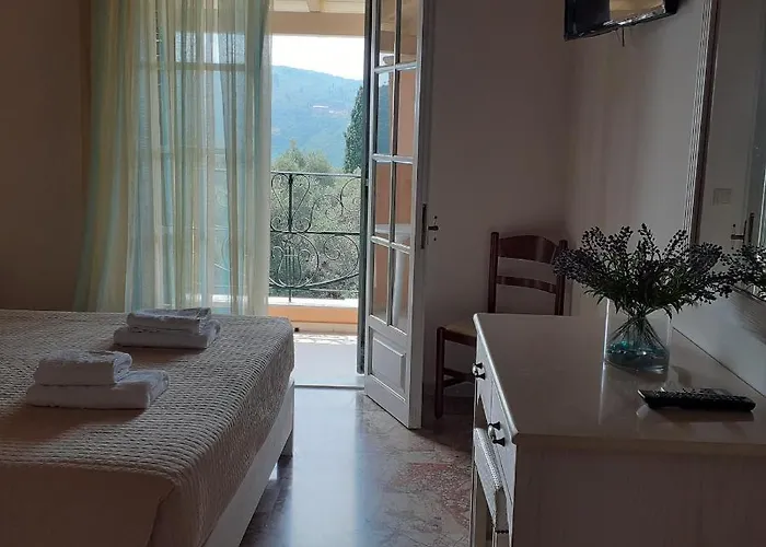 Royalrose Apartment *